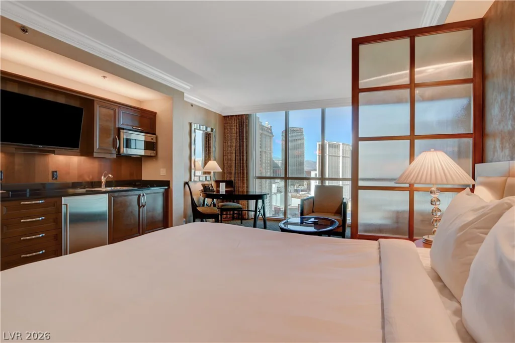 135 Harmon, Las Vegas, NV 89109