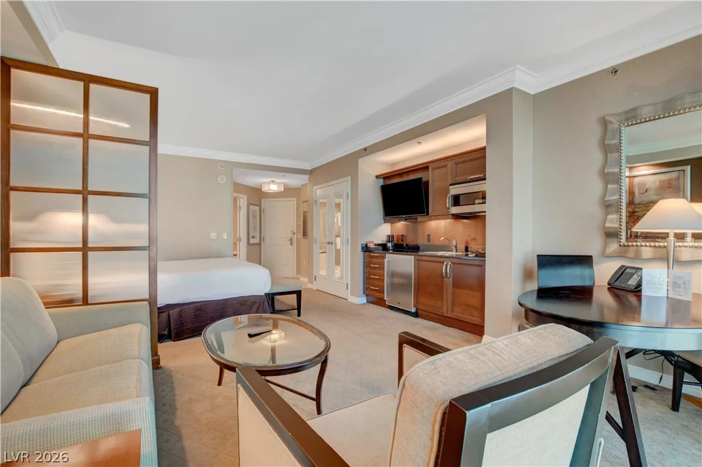 135 Harmon, Las Vegas, NV 89109