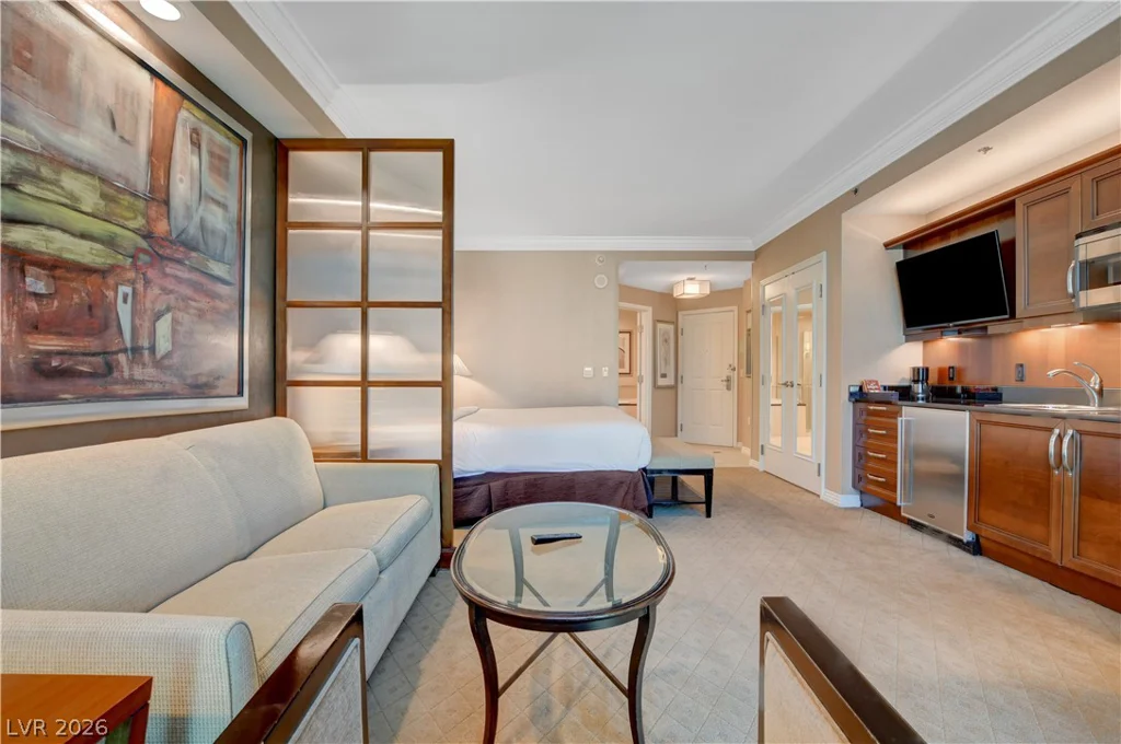 135 Harmon, Las Vegas, NV 89109