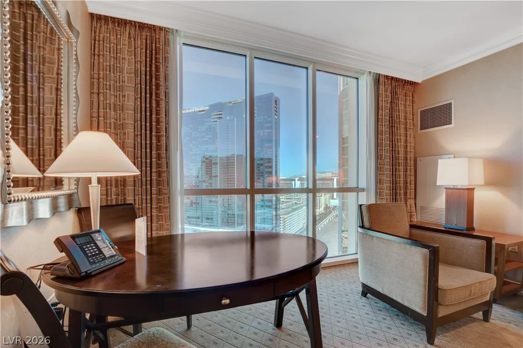 135 Harmon, Las Vegas, NV 89109
