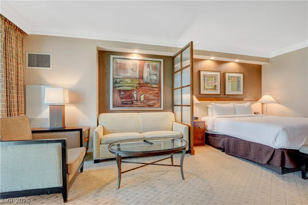 135 Harmon, Las Vegas, NV 89109