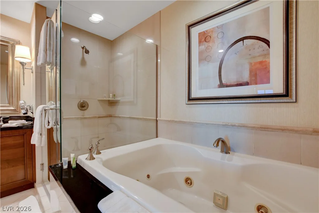 135 Harmon, Las Vegas, NV 89109
