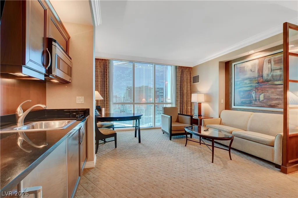 135 Harmon, Las Vegas, NV 89109
