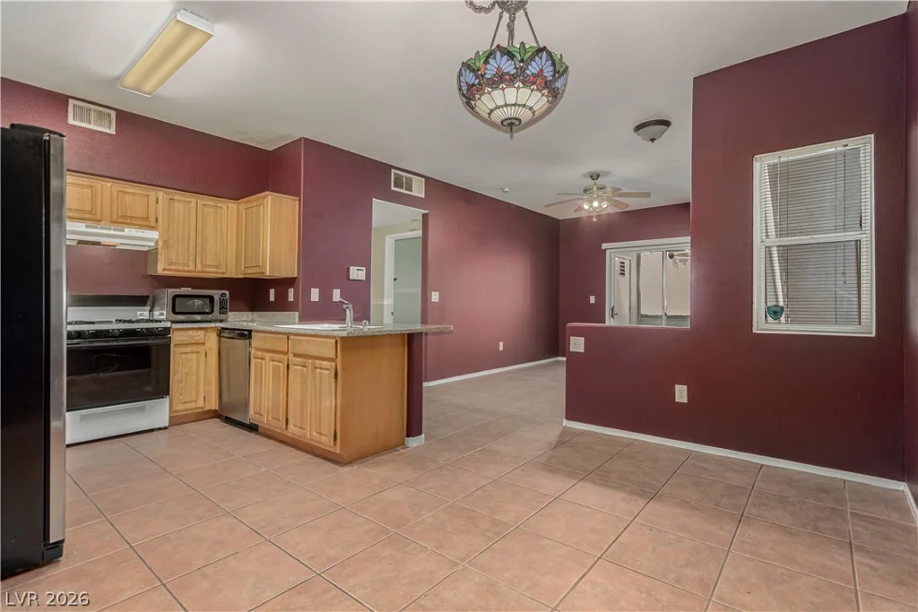 5650 Sahara, Las Vegas, NV 89142