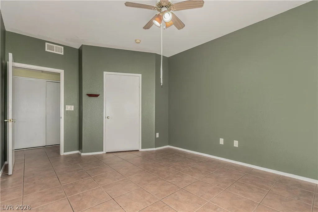 5650 Sahara, Las Vegas, NV 89142