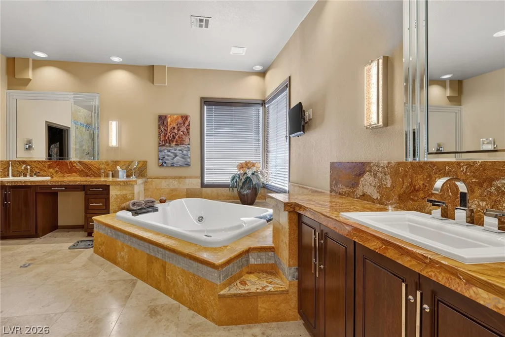 8721 Double Eagle, Las Vegas, NV 89117