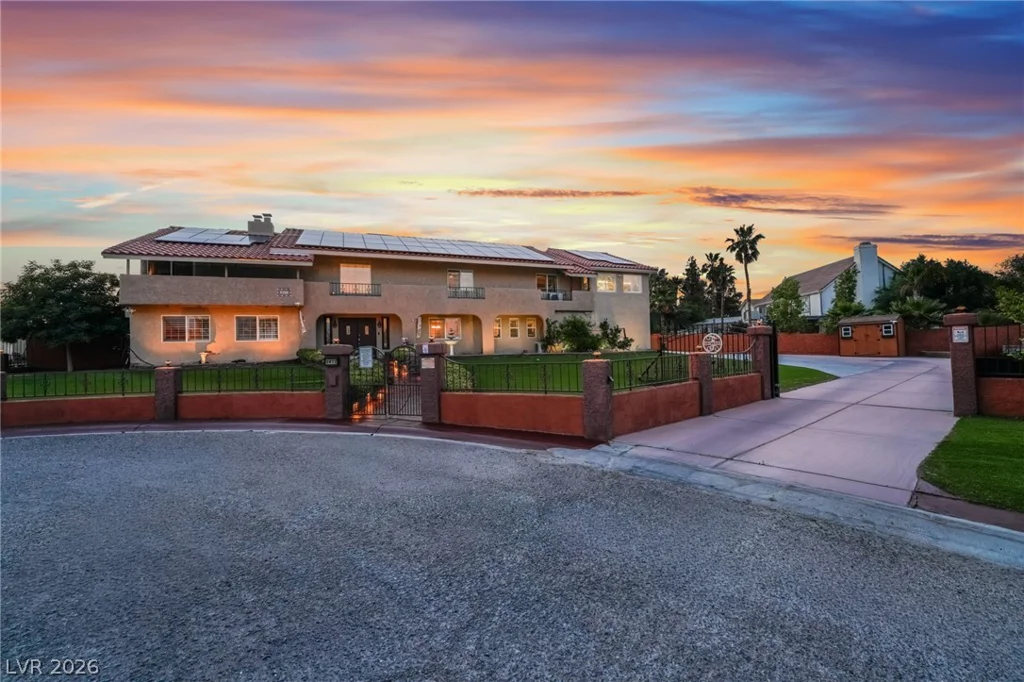 2877 Buffalo, Las Vegas, NV 89117