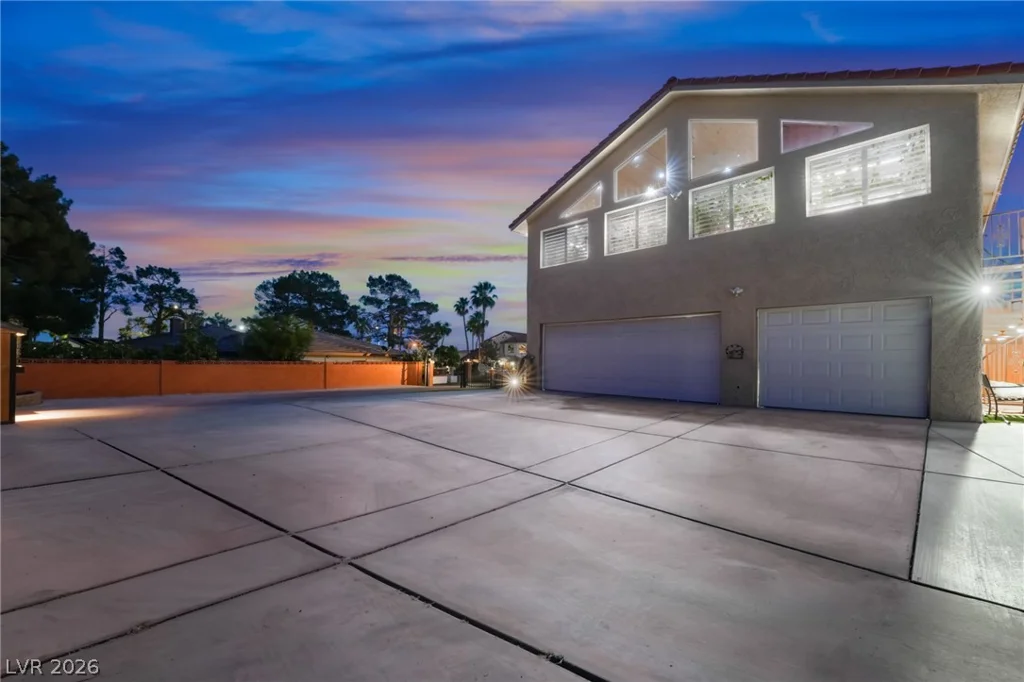 2877 Buffalo, Las Vegas, NV 89117