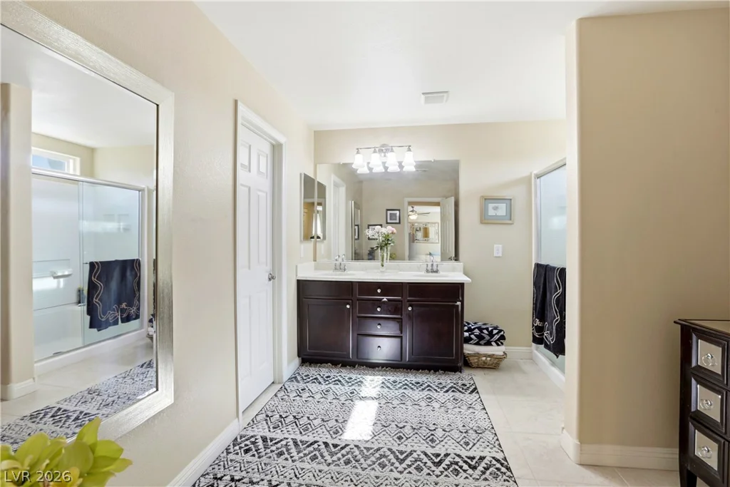 10593 Hamdem, Las Vegas, NV 89129
