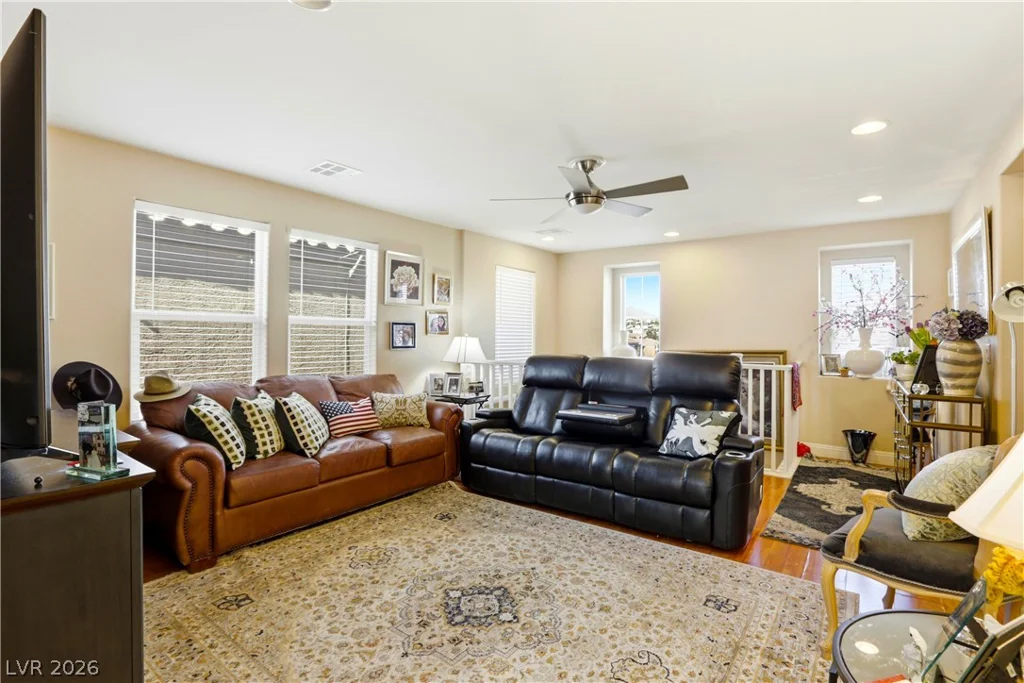 10593 Hamdem, Las Vegas, NV 89129