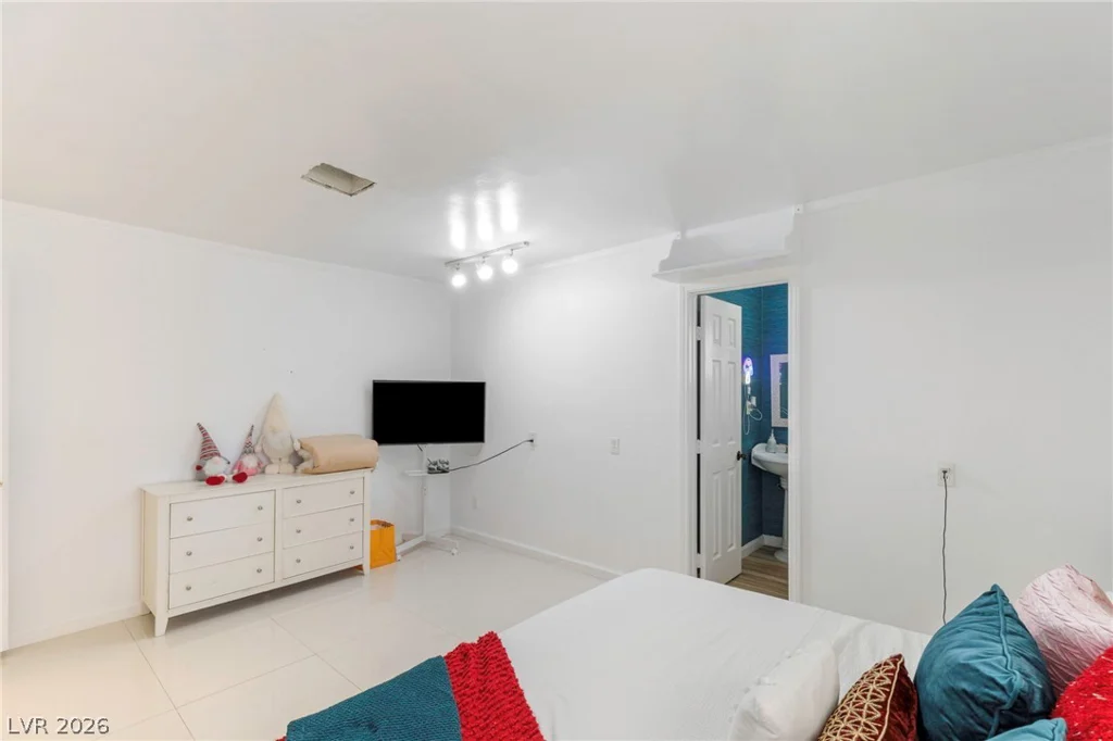 4746 Monaco, Las Vegas, NV 89121