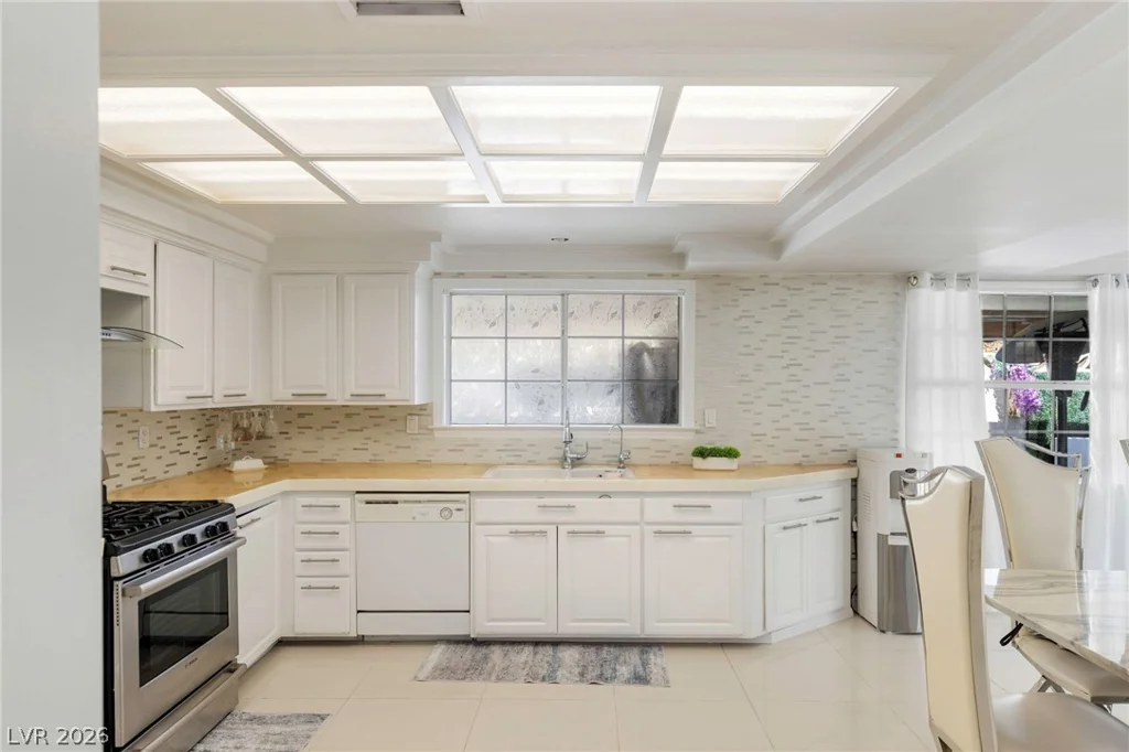 4746 Monaco, Las Vegas, NV 89121