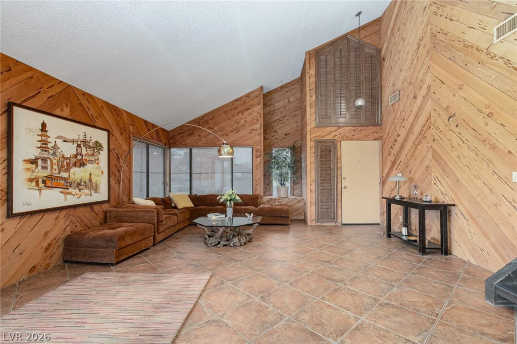 4470 Cranbrook, Las Vegas, NV 89103
