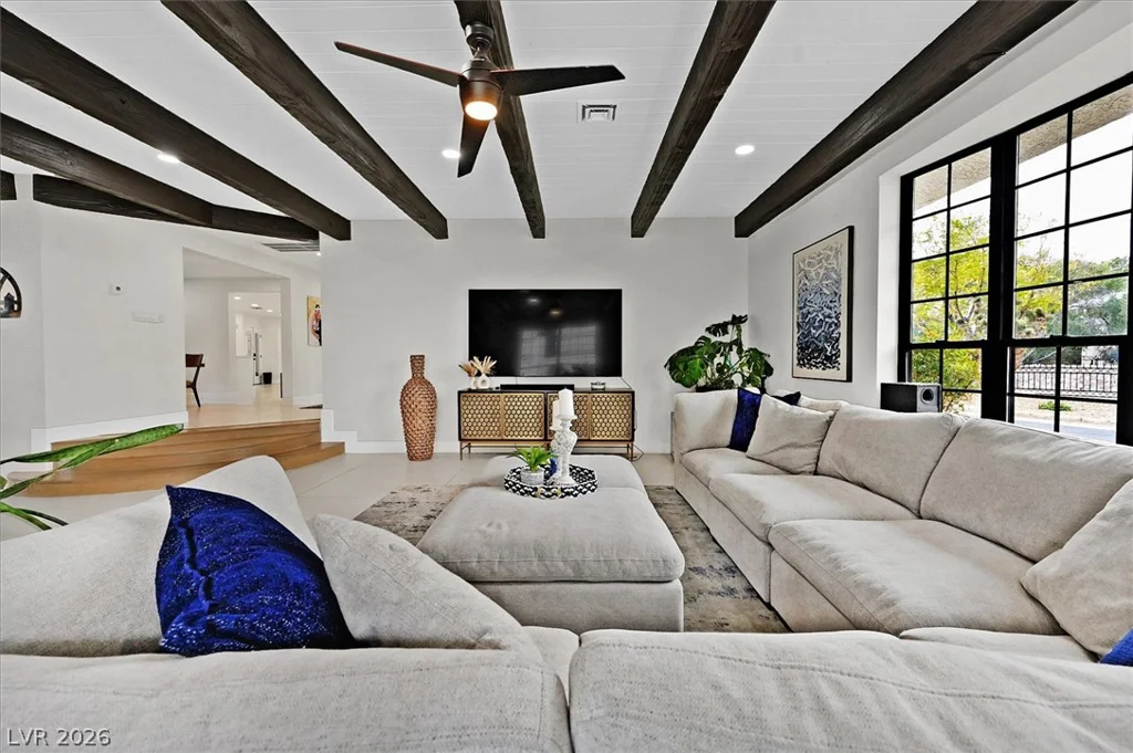 5775 Darby, Las Vegas, NV 89146