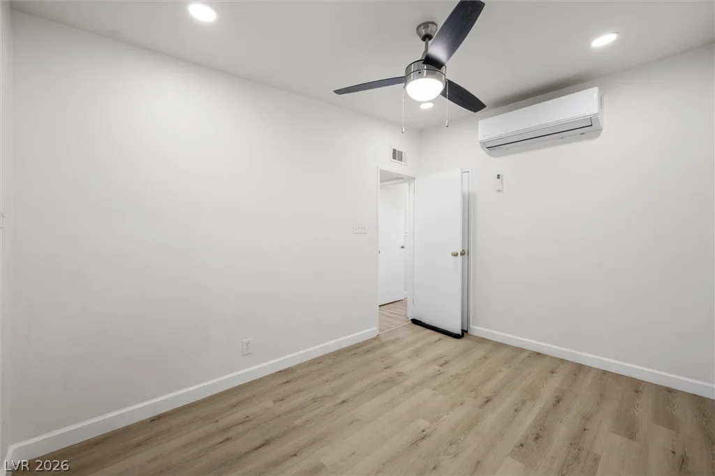 4315 Ridgedale, Las Vegas, NV 89121