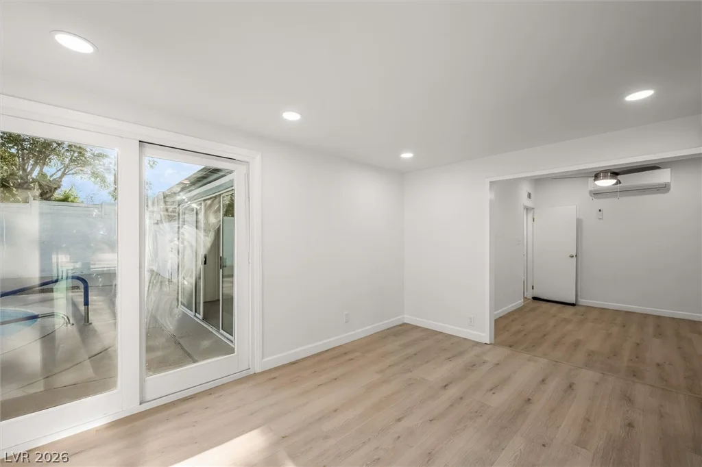4315 Ridgedale, Las Vegas, NV 89121