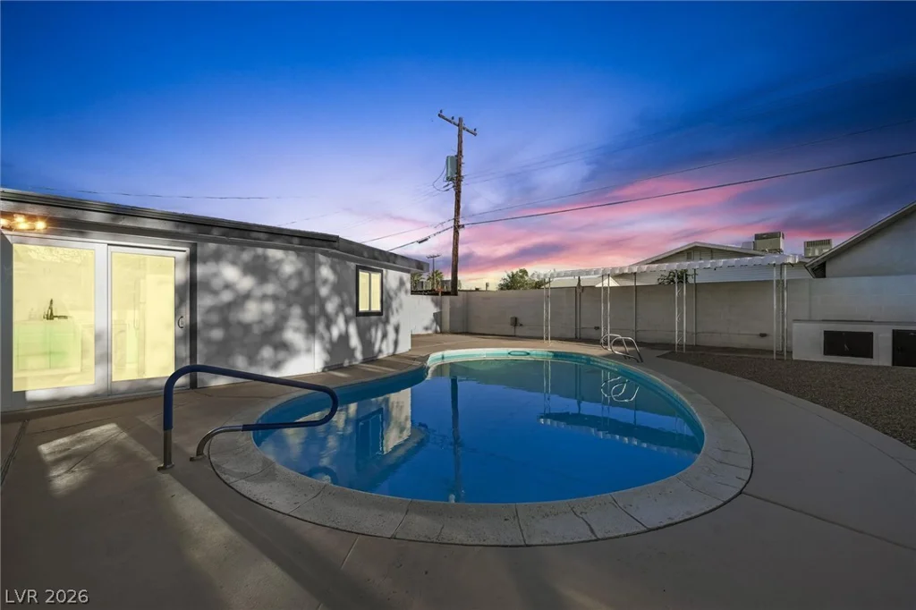 4315 Ridgedale, Las Vegas, NV 89121