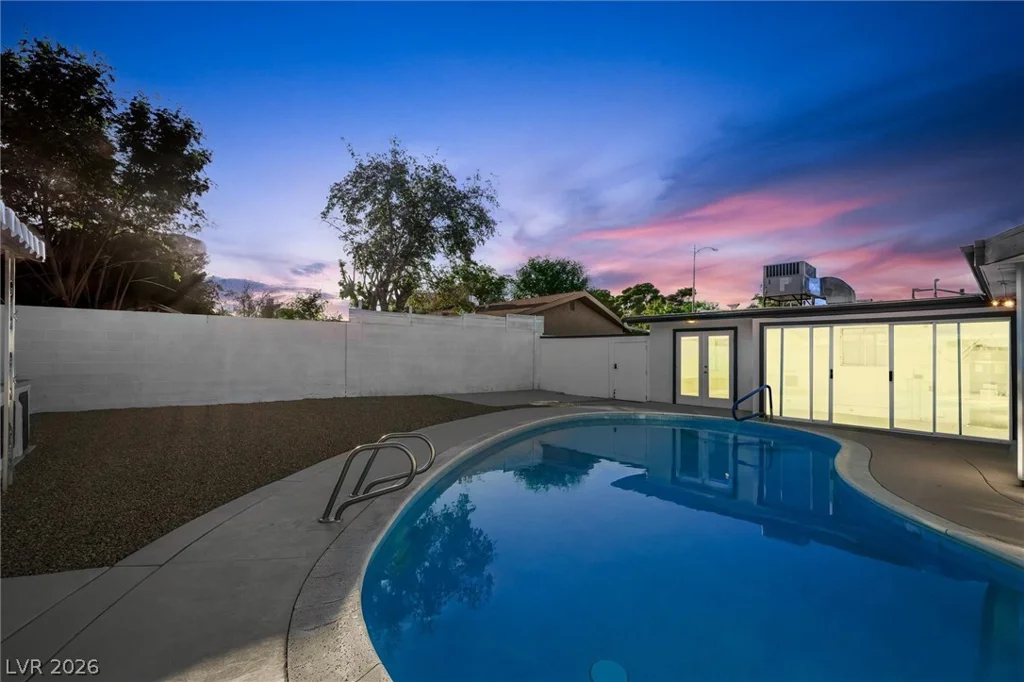 4315 Ridgedale, Las Vegas, NV 89121