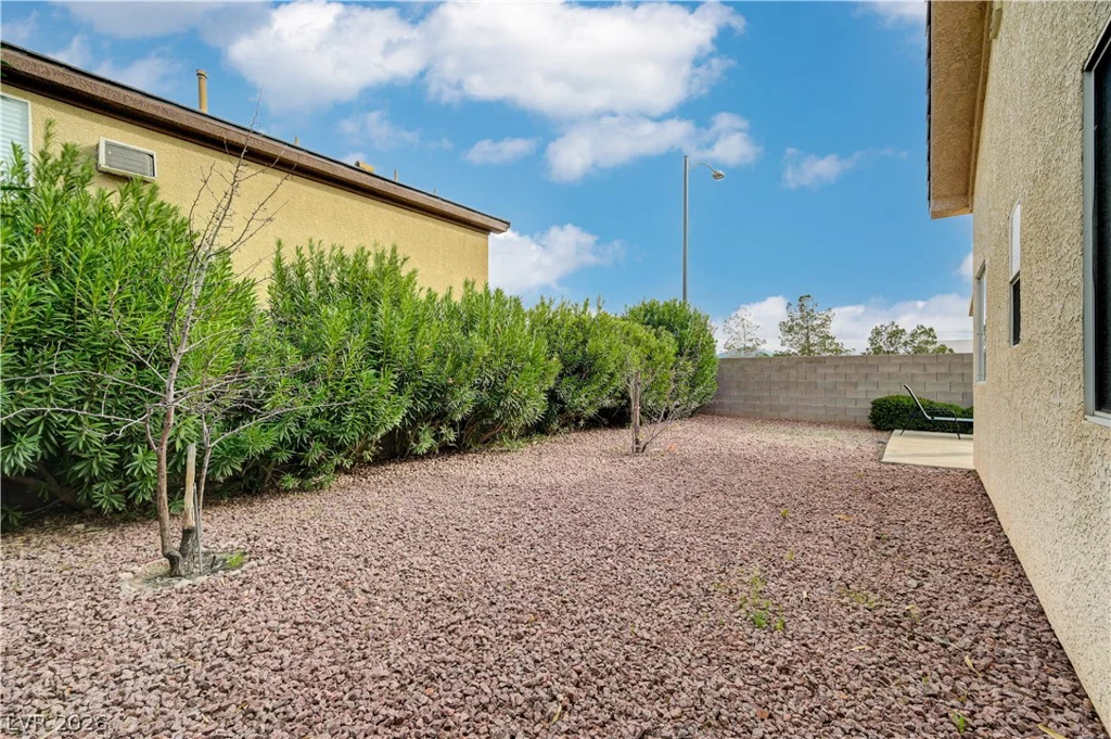 3900 Golden Glaze, Las Vegas, NV 89129