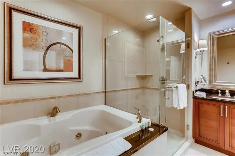 145 Harmon, Las Vegas, NV 89109
