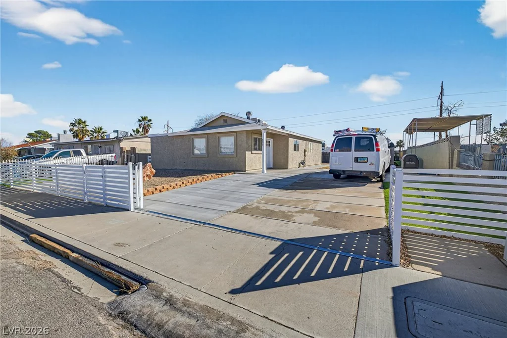 509 Palmhurst, Las Vegas, NV 89145