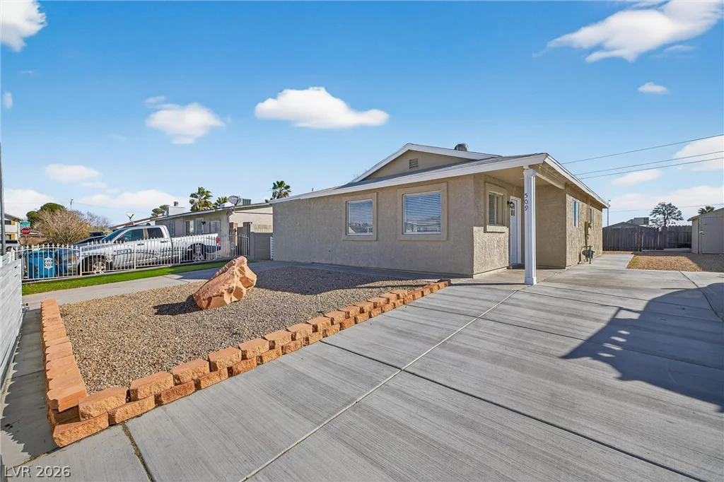509 Palmhurst, Las Vegas, NV 89145