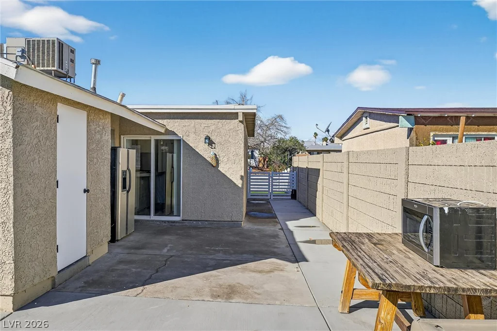 509 Palmhurst, Las Vegas, NV 89145