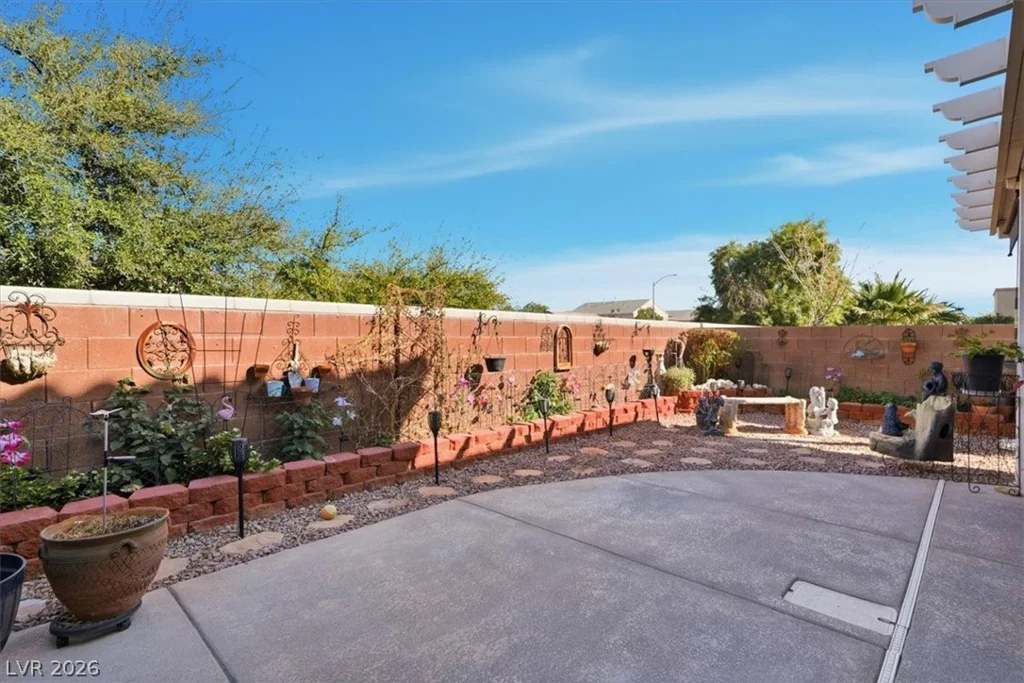 6120 Silken Saddle, North Las Vegas, NV 89031