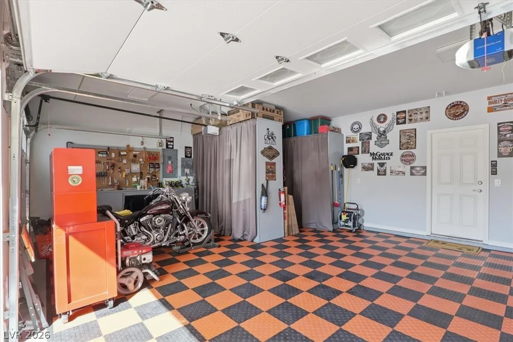 6120 Silken Saddle, North Las Vegas, NV 89031