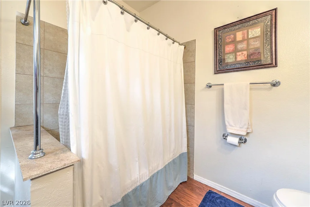 5415 Harmon, Las Vegas, NV 89103
