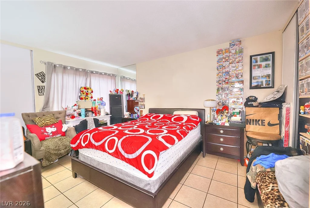 1500 Hialeah, Las Vegas, NV 89119