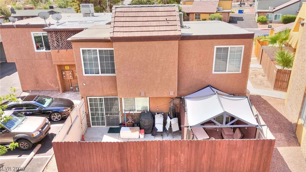 1500 Hialeah, Las Vegas, NV 89119