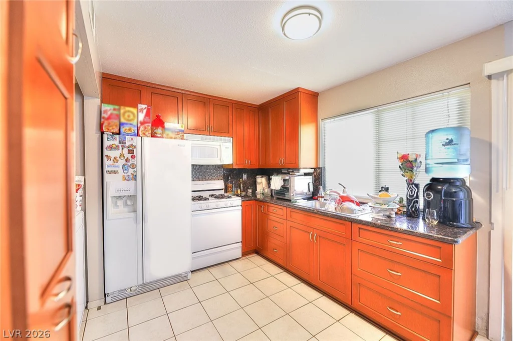 1500 Hialeah, Las Vegas, NV 89119