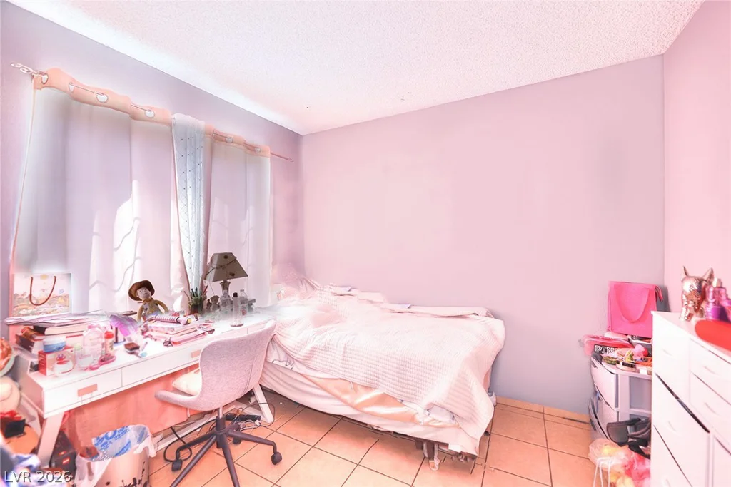 1500 Hialeah, Las Vegas, NV 89119