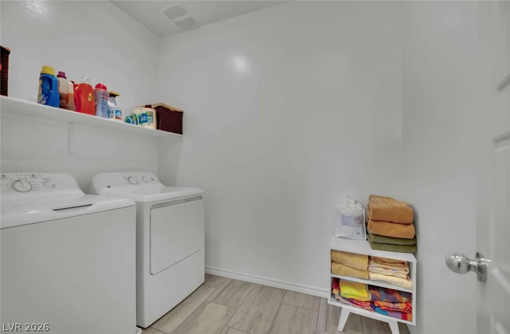 8907 Roadrunner Ravine, Las Vegas, NV 89166