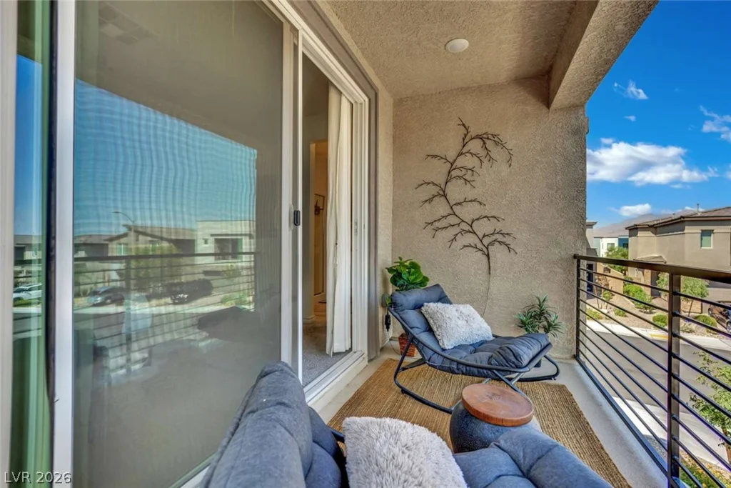 8907 Roadrunner Ravine, Las Vegas, NV 89166