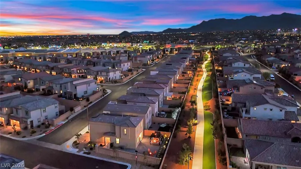 8907 Roadrunner Ravine, Las Vegas, NV 89166