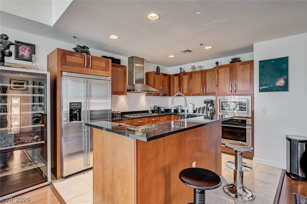 4525 Dean Martin, Las Vegas, NV 89103
