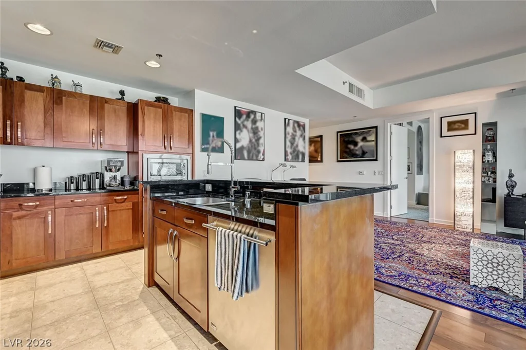 4525 Dean Martin, Las Vegas, NV 89103
