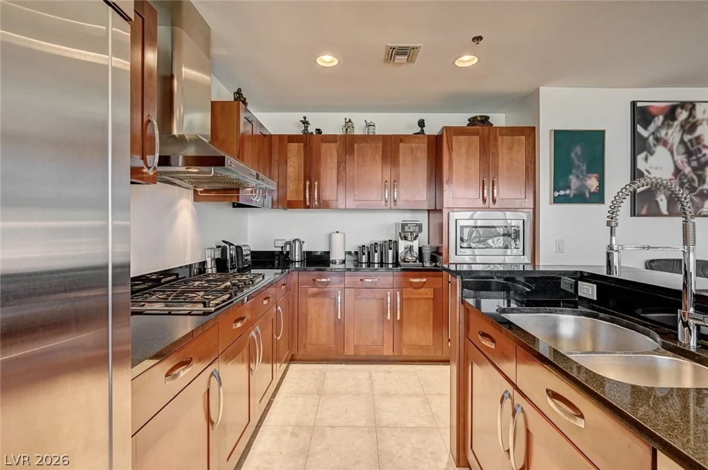 4525 Dean Martin, Las Vegas, NV 89103