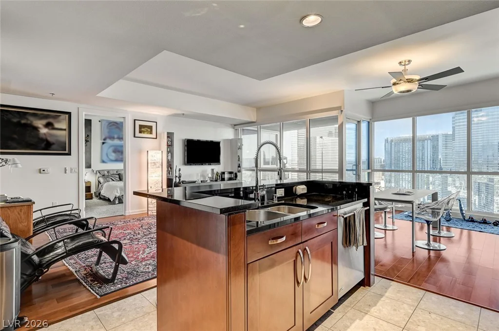 4525 Dean Martin, Las Vegas, NV 89103