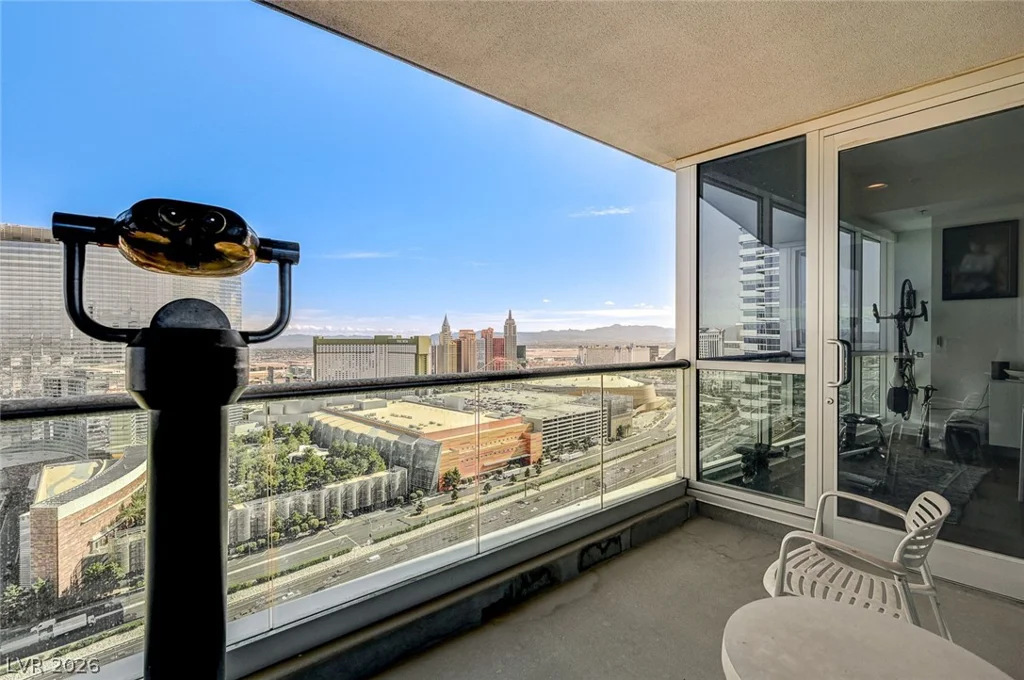 4525 Dean Martin, Las Vegas, NV 89103