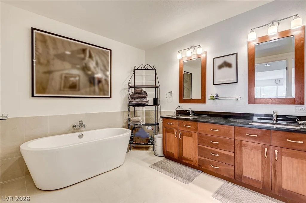 4525 Dean Martin, Las Vegas, NV 89103