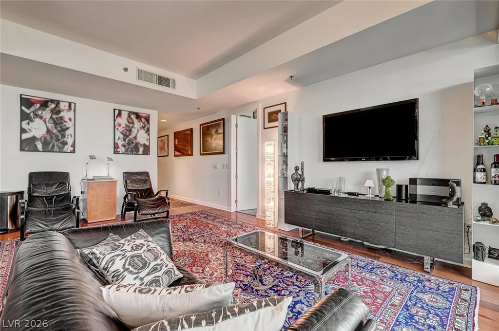 4525 Dean Martin, Las Vegas, NV 89103