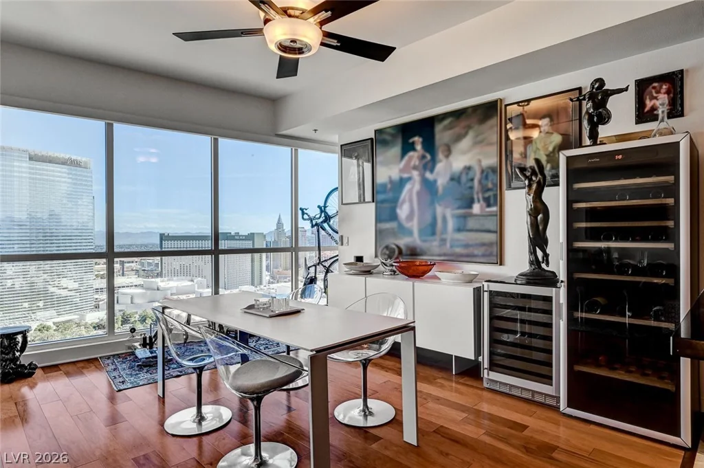 4525 Dean Martin, Las Vegas, NV 89103
