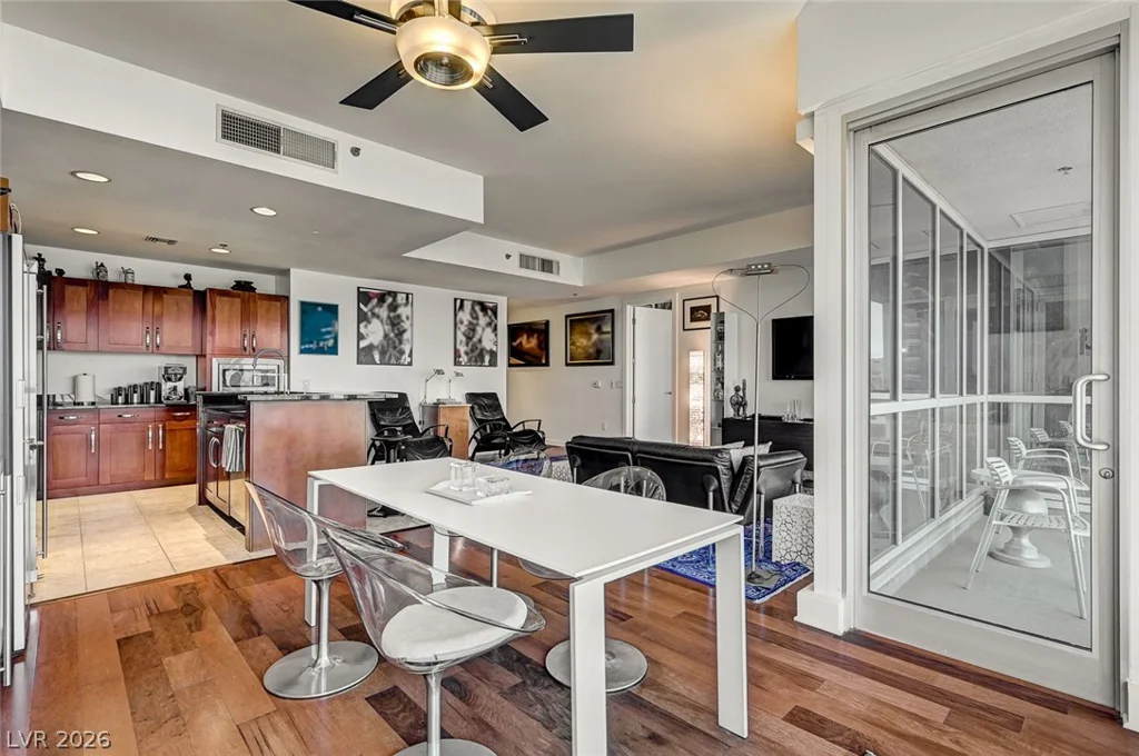 4525 Dean Martin, Las Vegas, NV 89103