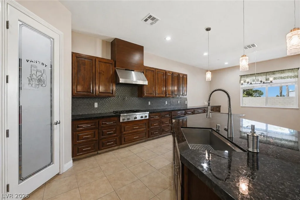 1560 Sundown, Henderson, NV 89002