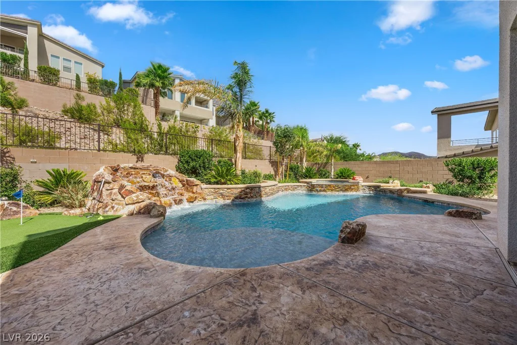 28 Vista Outlook, Henderson, NV 89011