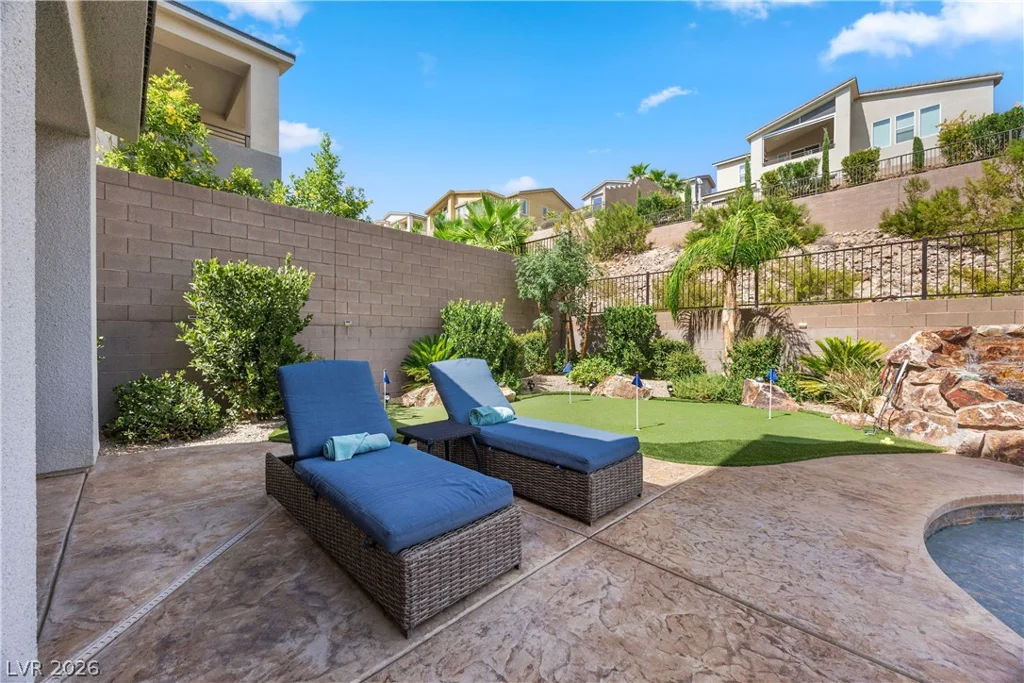 28 Vista Outlook, Henderson, NV 89011