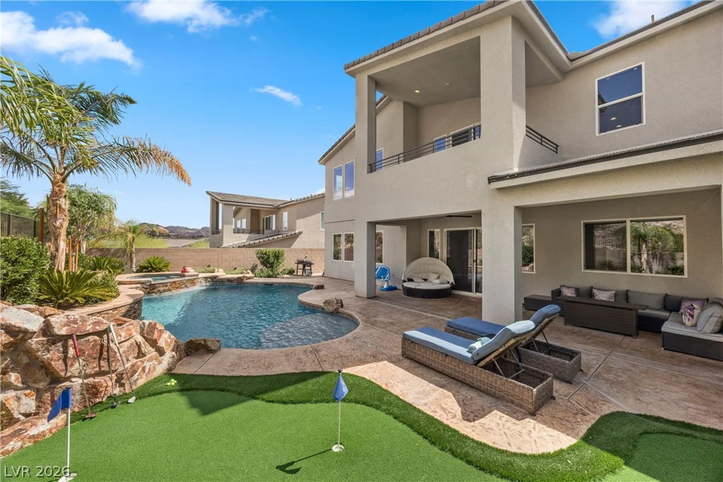 28 Vista Outlook, Henderson, NV 89011